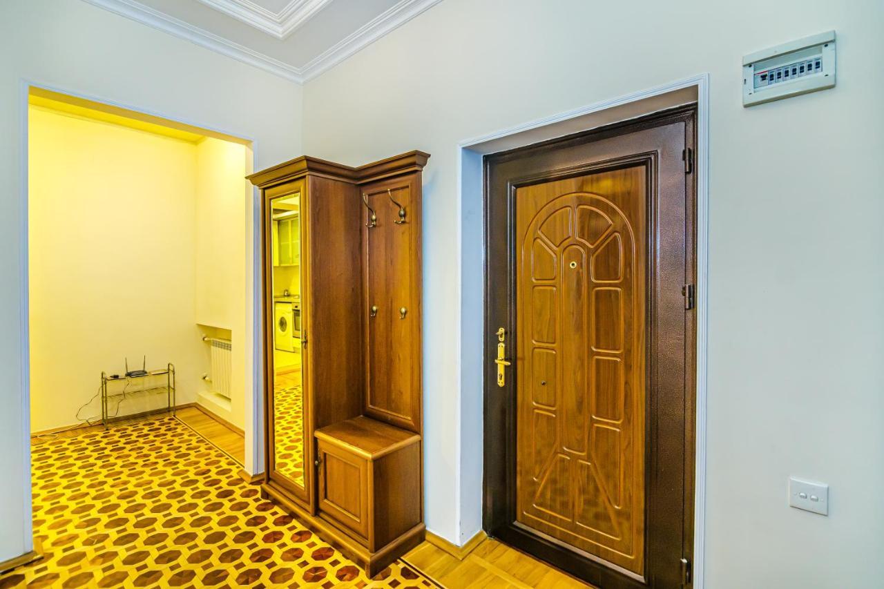 Apartamento M Estate. Nizami Street  Bakú Exterior foto